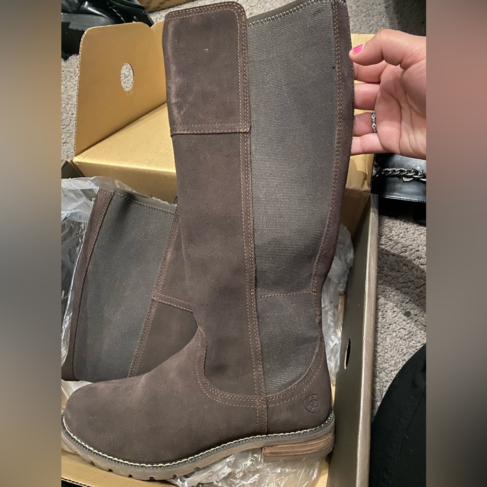 Brand new Ariat boots waterproof
